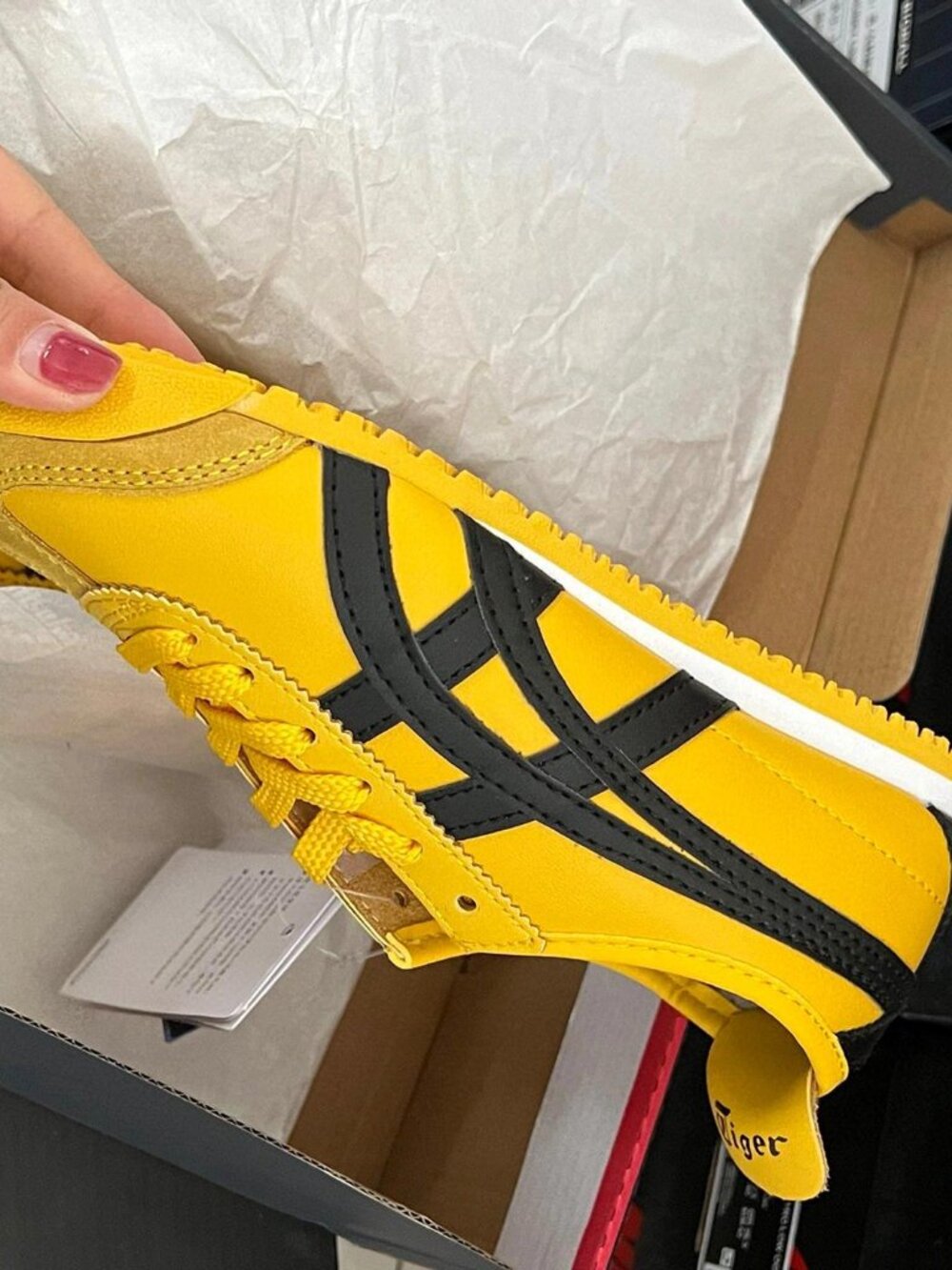 Onitsuka Tiger Mexico 66 Yellow Black Retro Sneakers Women’s - Picture 5 of 8